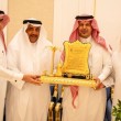 مجلس أسرة أمير الشهاب يكرّم حمد العيسى مدير عام تعليم الأحساء السابق