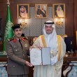 سمو محافظ الأحساء يكرّم مساعد مدير شرطة المحافظة السابق