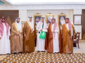 أمير القصيم يكرّم طالبين تأهلا لتمثيل المملكة في ألمانيا