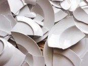 هل “تكسير الصحون” يزيل الضغوط النفسية أم خرافة روج لها؟