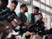 الأخضر يستأنف تدريباته وإصابة الفرج بمفصل الكتف