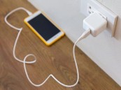 تحذيرات من خطورة شحن الجوال