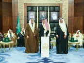 أمير  الشرقية يكرم الفائزين بجائزة الإنسان أولاً والشيخ عبدالعزيز العفالق في المركز الأول