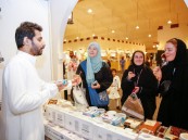 زائرين من دول عالمية بـ ” مهرجان تمور الاحساء المُصنّعة “