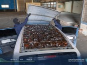 إحباط تهريب 81 كجم من الحشيش مخبأة في تجويف بسقف مركبة.. والإطاحة بمستقبليها