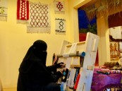 ” آمنة “..حاكت بـ إصرارها السّجاد وحفرت اسمها بين الحرفيات المهرة !