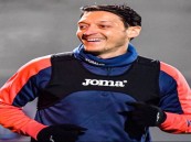 الوحدة يرغب في التعاقد مع مسعود أوزيل