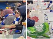 لأول مرة في تاريخه ..”تشيلسي” نظم مأدبة إفطار رمضاني لمئات المسلمين على ملعبه