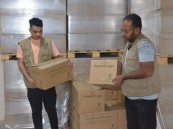 بر الأحساء توزع 8 الاف كرتون من التمور على مستفيديها