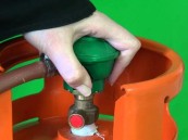 “الدفاع المدني”: ننصحكم بـ 5 إرشادات للنجاة من مخاطر أسطوانات الغاز