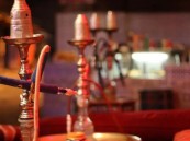 اشتراطات جديدة للتبغ.. منع تقديمه بالجلسات الخارجية للمطاعم وضوابط “للسيجار الكوبي”