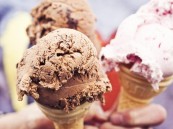 أبرزها “التسمم”.. 4 مخاطر لتناول الأطفال المفرط لـ “الآيس كريم”