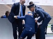 بعد سقوط بايدن على الأرض.. أول تعليق من البيت الأبيض على الواقعة