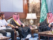  محافظ الأحساء يستقبل الرحالة اليحيا