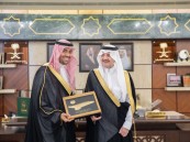 أمير الشرقية يكرم الجهات الداعمة لمهرجان ربيع النعيرية (21)