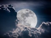 ظهور القمر الأزرق العملاق في سماء المملكة نهاية أغسطس.. يزين العالم