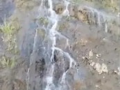 شاهد الفيديو.. ظهور شلالات مياه جوفية بعد زلزال المغرب