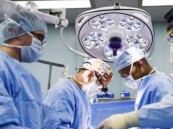 6 ساعات صعبة.. أطباء الطوارئ ينقذون حياة شاب من فتك آلة حادة