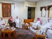 نائب أمير الشرقية يقدم التعازي لعائلة “القريشي”