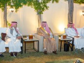 أمير الشرقية يقدم التعازي للقحطاني في وفاة شقيقته