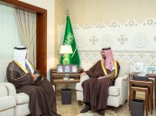 نائب أمير الشرقية يستقبل مدير عام الشؤون الصحية