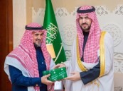 بتوجيه أمير الشرقية.. الأمير سعود بن بندر يستقبل شابًا تبرع بكليته لطفل دون معرفة مسبقة