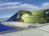 لحظات مرعبة.. شاهد ما حدث لمحرّك طائرة “بوينغ” أثناء الإقلاع