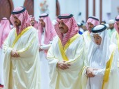 بالصور.. أمير المنطقة الشرقية ونائبه يؤديان صلاة عيد الفطر المبارك