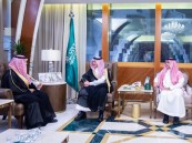 أمير الشرقية يستقبل المشرف العام على الخدمات الطبية بوزارة الداخلية