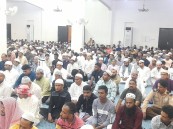 أهالي مدينة العيون يؤدون صلاة عيد الفطر المبارك في أجواء إيمانية