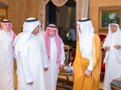 أمير الشرقية يقدم واجب العزاء في وفاة عبدالرحمن بن إبراهيم العجلان