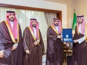 ناقش التقرير السنوي.. نائب أمير الشرقية يستقبل مدير فرع الهيئة العامة للغذاء والدواء بالمنطقة