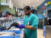 بالتعاون مع الغذاء والدواء.. جولة تفتيشية من مكتب البيئة بالأحساء على أسواق الأسماك