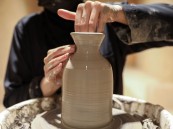 فخار وإعادة تدوير وتجسيد الثقافة بالفنون.. “أتلاد” ويومها الخامس