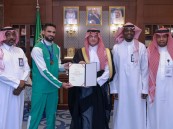 محافظ الأحساء يكرّم القريع الحاصل على برونزيتي بطولة العالم لألعاب القوى للأساتذة