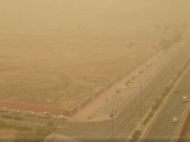 رياح نشطة وأتربة مثارة على أجزاء من المنطقة الشرقية