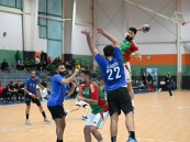 الفتح يواصل الصدارة والاتفاق يجتاز الجزيرة في دوري أولى اليد