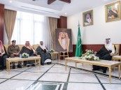 محافظ الأحساء يكرم المشاركين في مبادرة “أنثر أثر” تقديرًا لجهودهم التطوعية