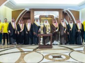 أمير الشرقية يستقبل ممثلي نادي الخليج.. ويشيد بإنجازاتهم الرياضية