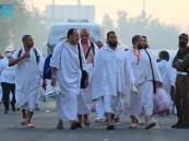 بالصور.. ضيوف الرحمن يتوافدون إلى صعيد عرفات لأداء ركن الحج الأعظم