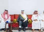 أمير المنطقة الشرقية يقدم التعازي لأسرة حسين القحطاني