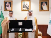 محافظ الأحساء يطّلع على أطقم الفتح الجديدة المستوحاة من عمارة واحات الأحساء