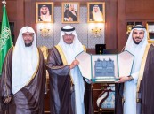 محافظ الأحساء يستقبل نائب محافظ الهيئة العامة للأوقاف