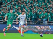 هل استحق لاعب الأهلي الطرد أمام الهلال؟.. خبير تحكيمي يكشف