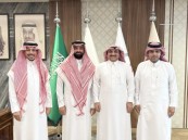 اجتماع بين رئيس نادي العيون وأمين الأحساء لتسهيل خدمات التراخيص والاستثمار للنادي