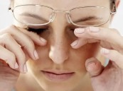 من الحساسية إلى الإرهاق الرقمي.. أبرز أسباب وأعراض جفاف العين