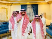 سمو الأمير عبدالعزيز بن جلوي يقدم واجب العزاء لأسرة “العبدالعالي”