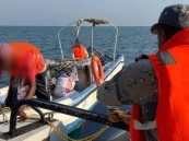 حرس الحدود بالشرقية ينقذ 4 خليجيين بعد تعطل واسطتهم البحرية