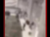 إصابة رجل أمن.. شخص يلقي نفسه من الأدوار العليا بالمسجد الحرام