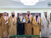 نائب أمير الشرقية يستقبل رئيس مجلس إدارة جمعية البركة الخيرية